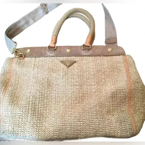 Prada bag - Picture 1 of 3